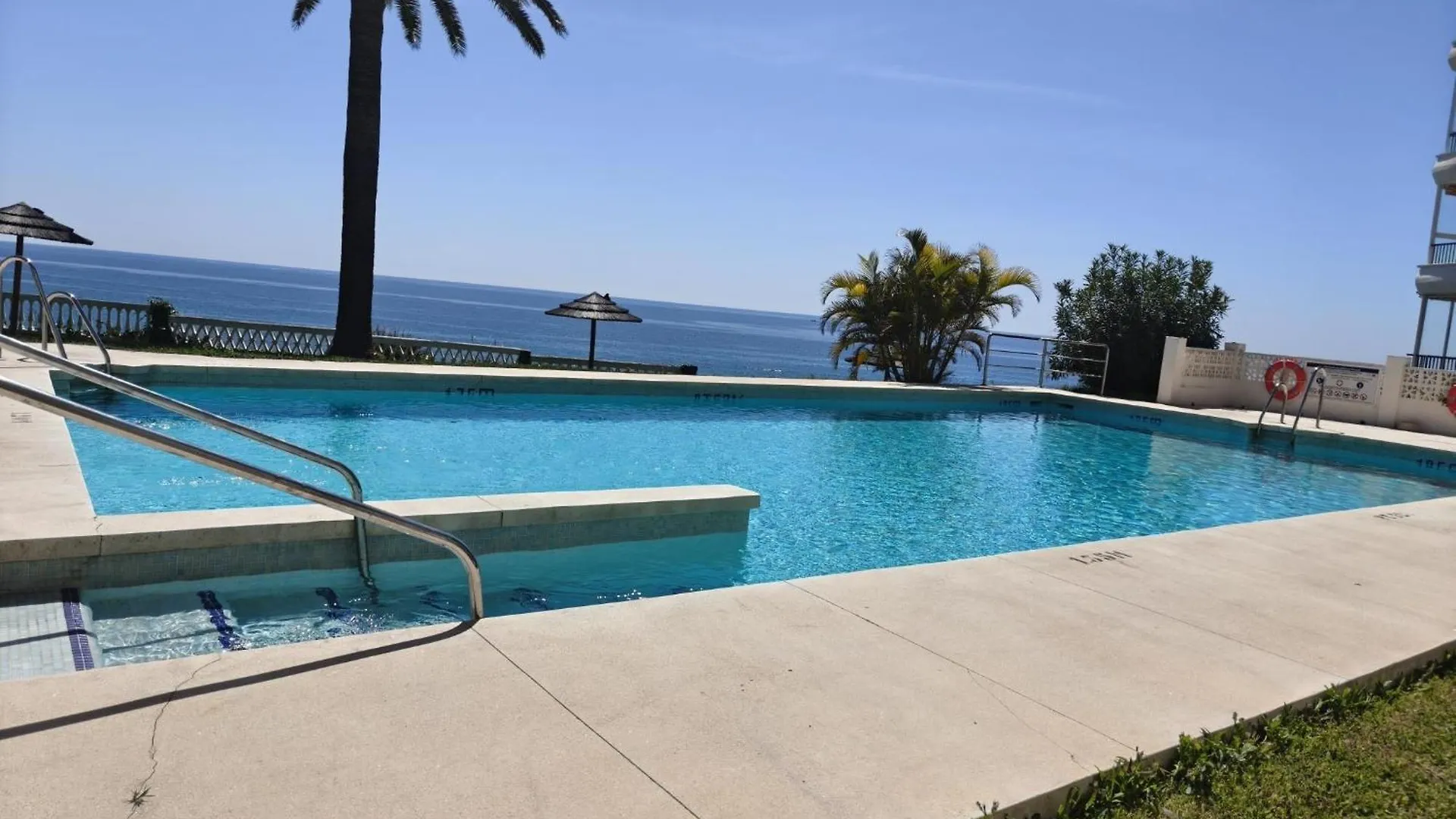 Nerja Sun Apartments Acapulco Playa